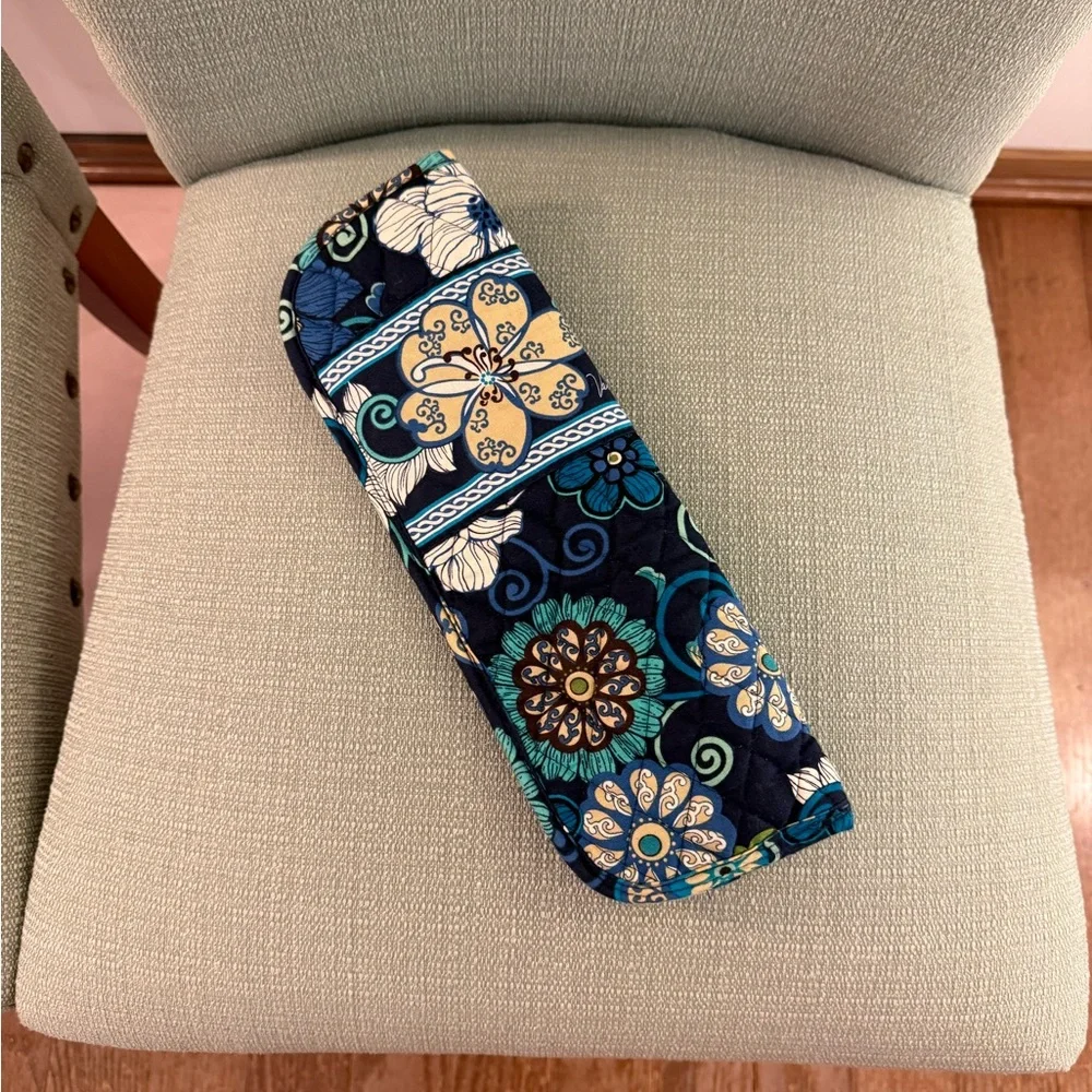 Vintage Vera Bradley in Mod Floral Blue - Sm Duffle, Jewelry Case + Iron Pouch - Picture 11 of 12